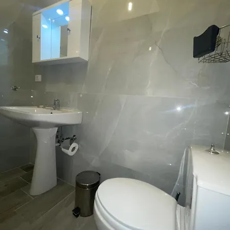 Miranda's & Holiday home Sarande